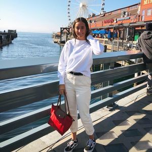 Meet your Posher, Julie